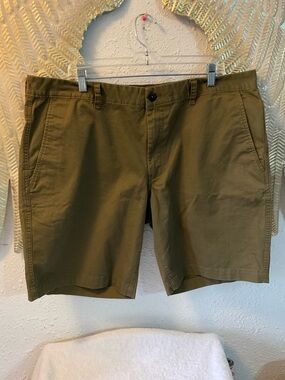 Men’s The North Face Khaki Brown Shorts Size 40